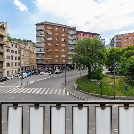 Tra I Mari Di Salgari In Centro A Apartment Triest