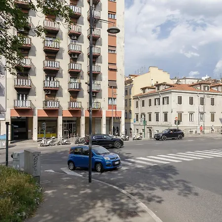 Apartment Tra I Mari Di Salgari In Centro A Triest